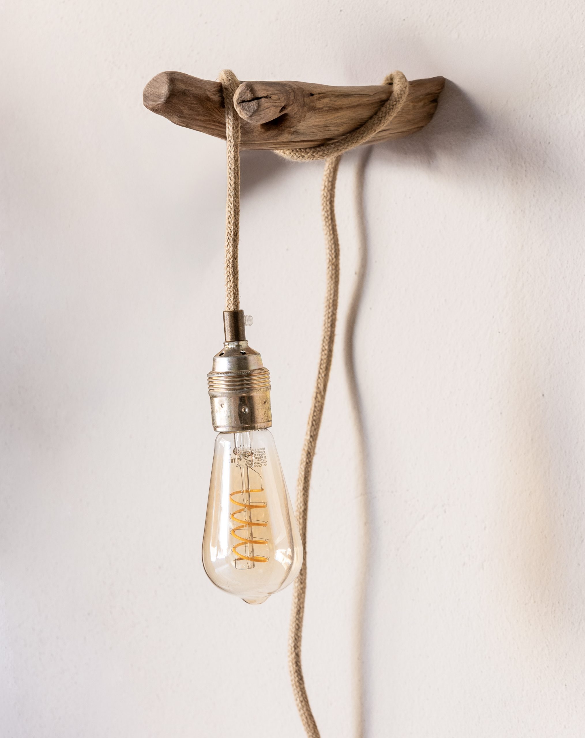 aplic pareta olivera2 Aplic de paret amb branca natural