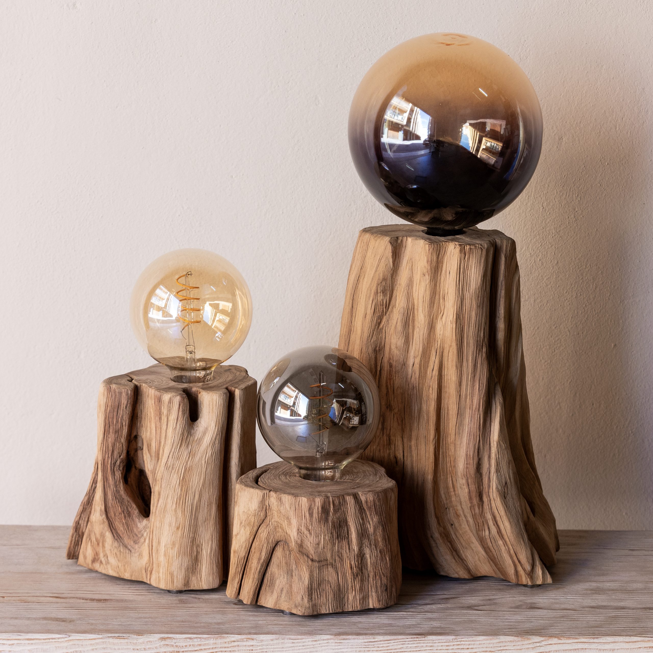 lampara taua tronc olivera conujunt Làmpada de taula tronc olivera.