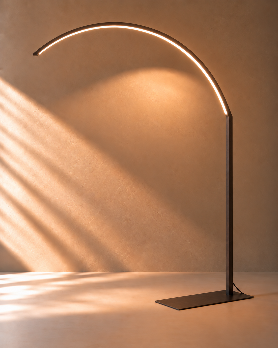 Làmpada de peu amb arc LED